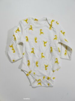 Body s žirafami pro kluky secondhand Body s žirafami pro kluky secondhand