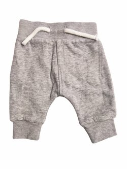 Šedé tepláky pro kluky s tkaničkou secondhand Nutmeg Šedé tepláky pro kluky s tkaničkou secondhand Nutmeg