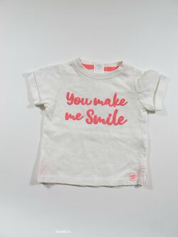 Bílé triko s nápisem second hand Bílé triko s nápisem second hand