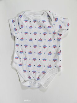 Body bílé pro kluky s lodičkami secondhand Body bílé pro kluky s lodičkami secondhand