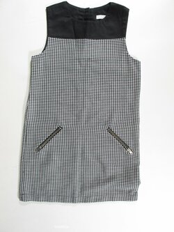 Šaty se vzorem pro holky secondhand Šaty se vzorem pro holky secondhand