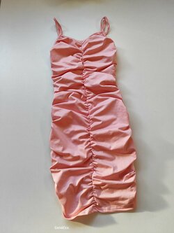 Růžové šaty na ramínkách secondhand Růžové šaty na ramínkách secondhand