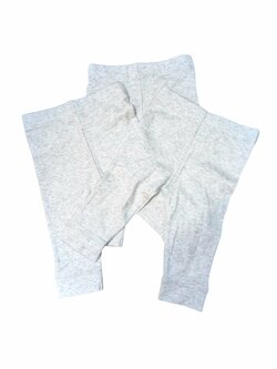 set 3 světle šedých tepláčků pro nejmenší secondhand set 3 světle šedých tepláčků pro nejmenší secondhand